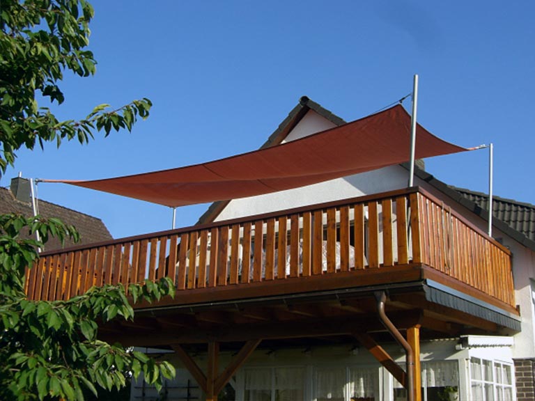 Maßangefertigte Sonnensegel für Ihren Balkon solar protect
