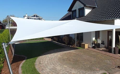 ERPENG Sonnensegel 4x5.5m wetterfest,95% UV Schutz Sport Sonnensegel mit  Seilen und Befestigungs Kit Hochwertigem Polyester für Camping Terrasse  Balkon Garten Outdoor, Dunkelgrau : : Garten